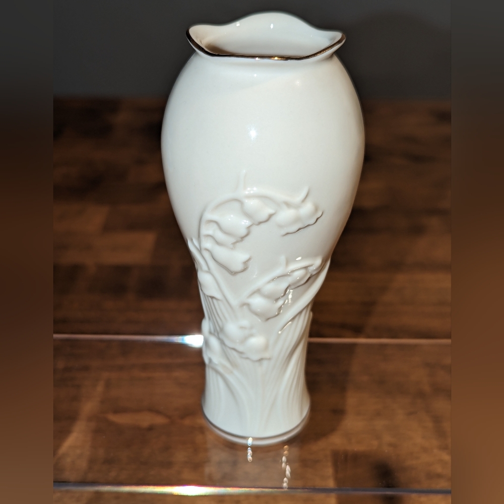 LENOX Lily of the Valley Bud Vase Embossed w/ Gold Trim Small Ivory